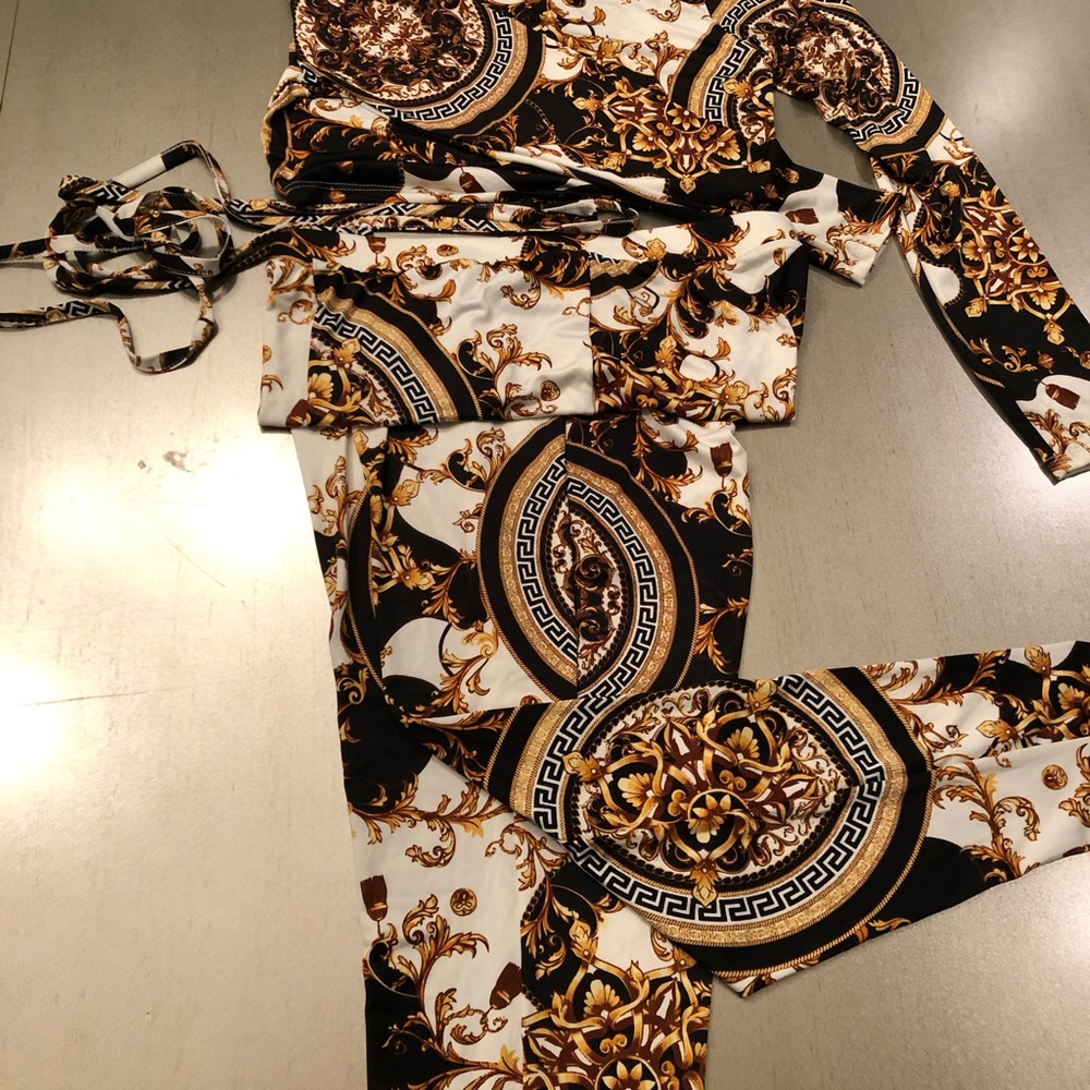 Two piece pants set Black and gold stretchy material crop top